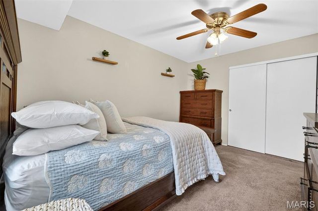 516 Crestview Lane, St Charles, MO 63301