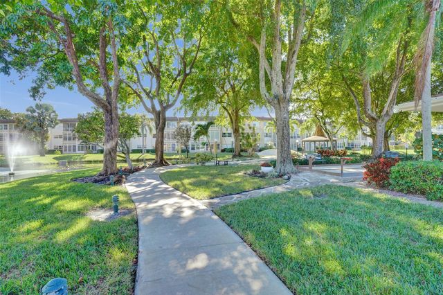 3501 NW 47th Ave 503, Lauderdale Lakes, FL 33319
