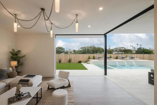 601 N Cedros Avenue, Solana Beach, CA 92075