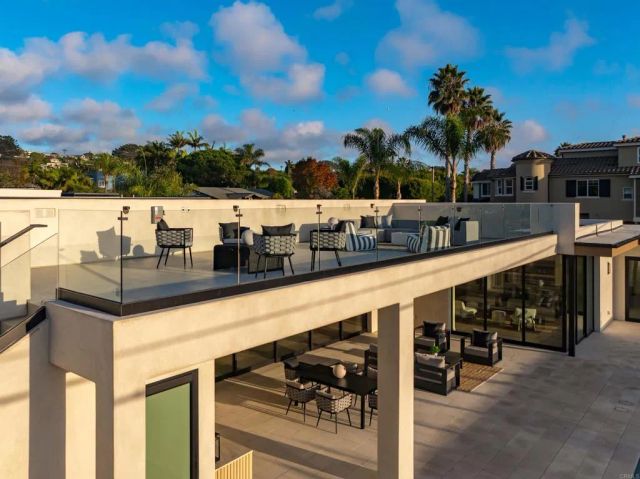 601 N Cedros Avenue, Solana Beach, CA 92075