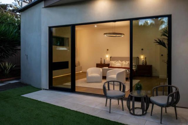 601 N Cedros Avenue, Solana Beach, CA 92075