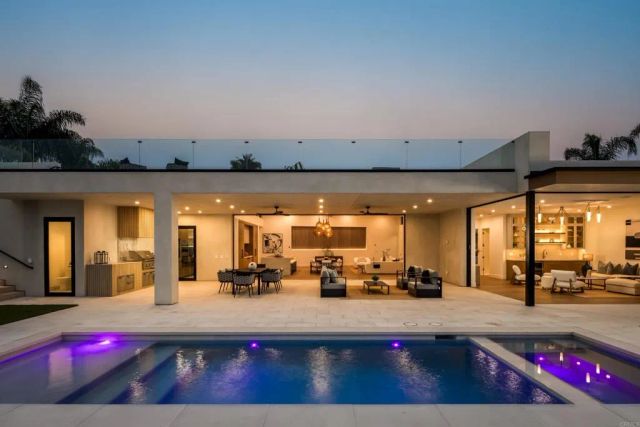 601 N Cedros Avenue, Solana Beach, CA 92075