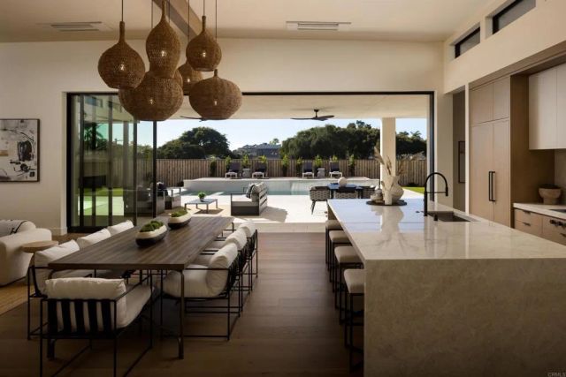 601 N Cedros Avenue, Solana Beach, CA 92075