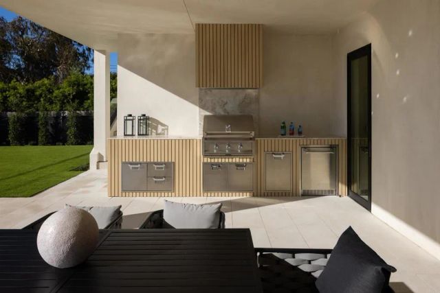 601 N Cedros Avenue, Solana Beach, CA 92075