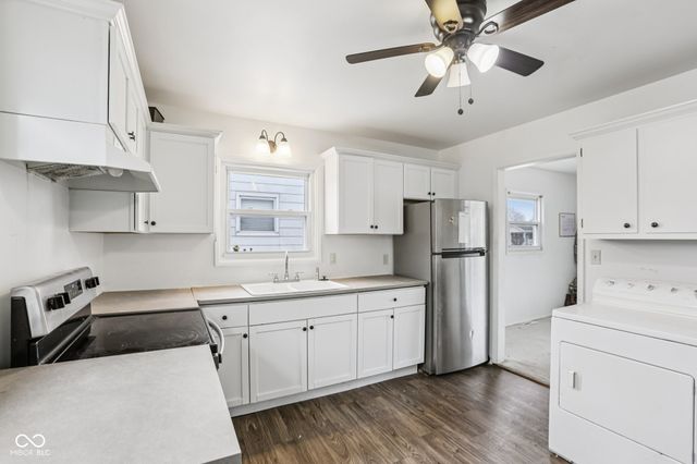 219 E McKenzie Road, Greenfield, IN 46140