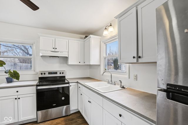 219 E McKenzie Road, Greenfield, IN 46140