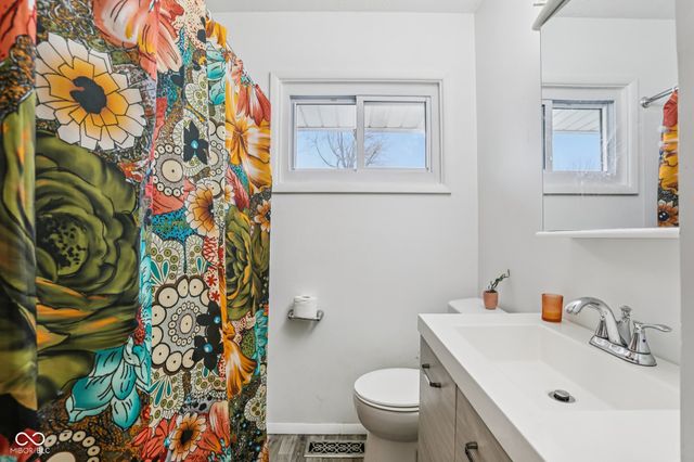 219 E McKenzie Road, Greenfield, IN 46140