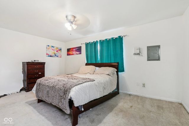 219 E McKenzie Road, Greenfield, IN 46140