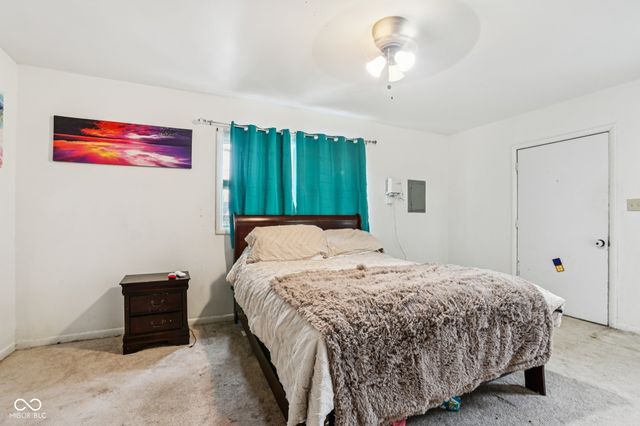 219 E McKenzie Road, Greenfield, IN 46140