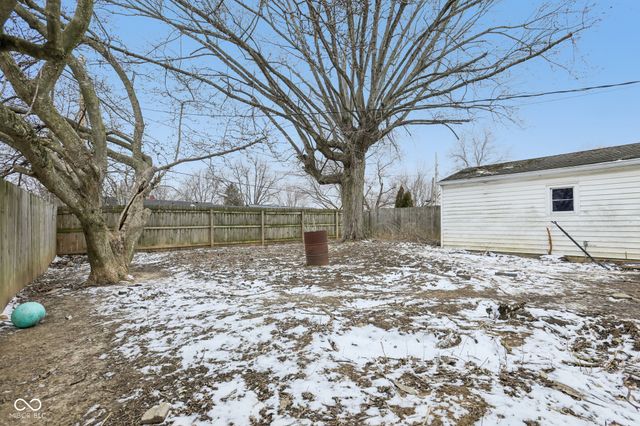 219 E McKenzie Road, Greenfield, IN 46140