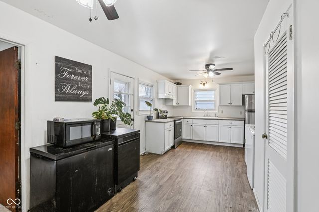 219 E McKenzie Road, Greenfield, IN 46140