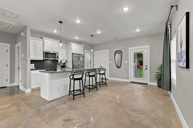 225 E Washington Street, Denison, TX 75021