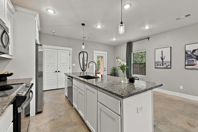 225 E Washington Street, Denison, TX 75021