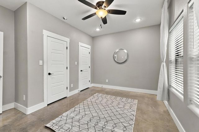 225 E Washington Street, Denison, TX 75021