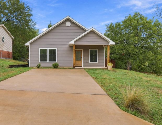 225 E Washington Street, Denison, TX 75021