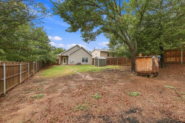 225 E Washington Street, Denison, TX 75021