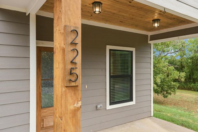 225 E Washington Street, Denison, TX 75021