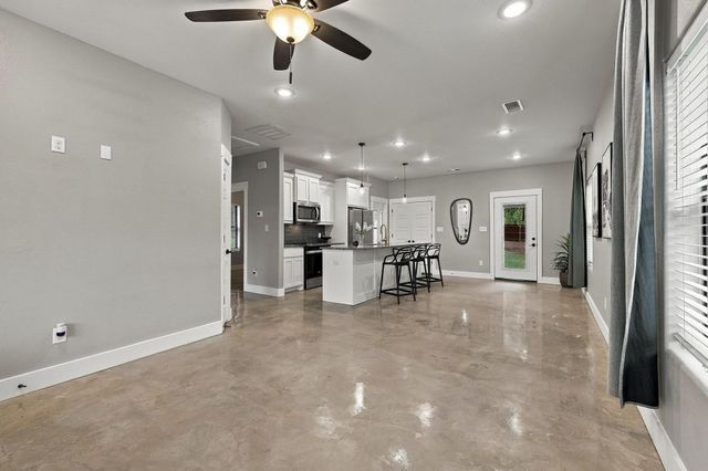 225 E Washington Street, Denison, TX 75021