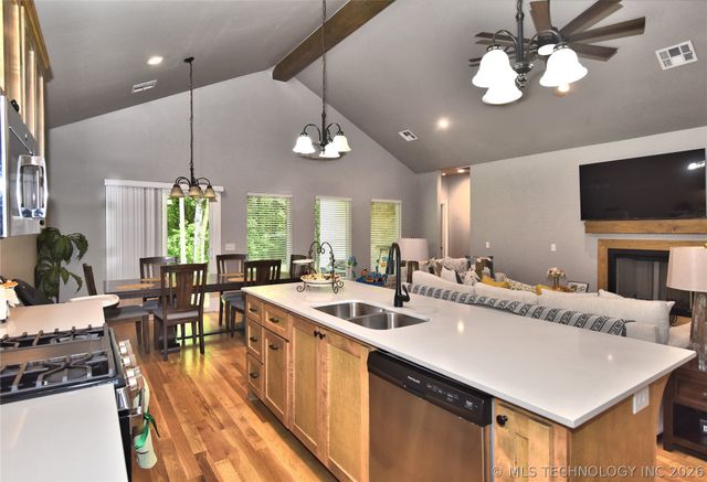 72460 S 321 Road, Wagoner, OK 74467