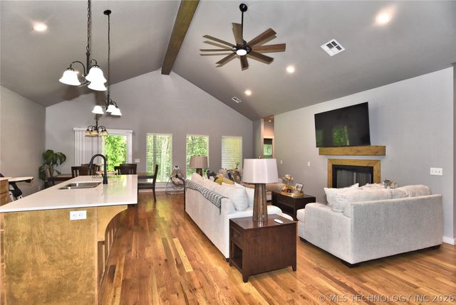 72460 S 321 Road, Wagoner, OK 74467