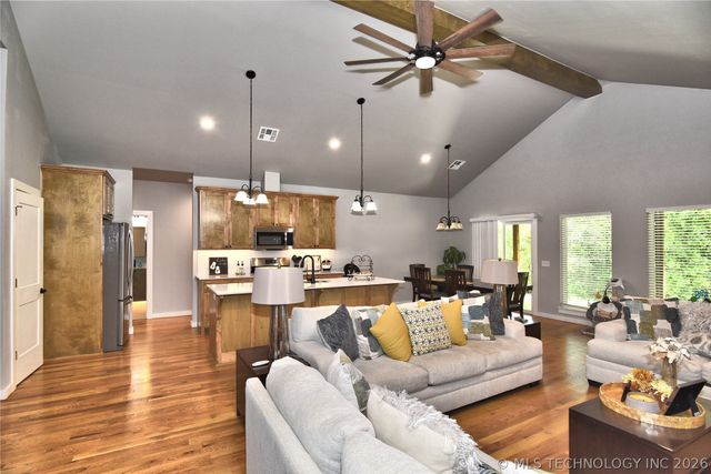 72460 S 321 Road, Wagoner, OK 74467
