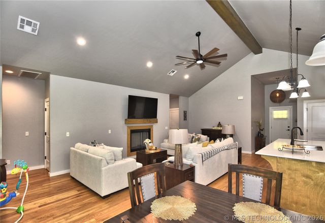 72460 S 321 Road, Wagoner, OK 74467