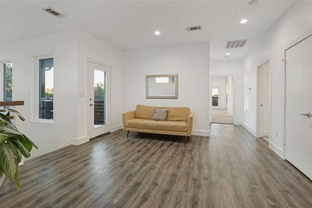 1115 Moonlight Bay Drive, Grand Prairie, TX 75104