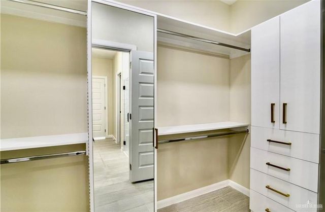 3100 E Zinnia Avenue, Alton, TX 78573