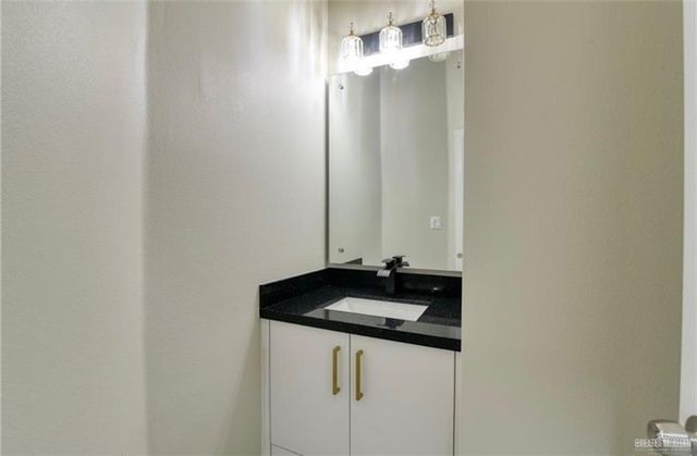 3100 E Zinnia Avenue, Alton, TX 78573