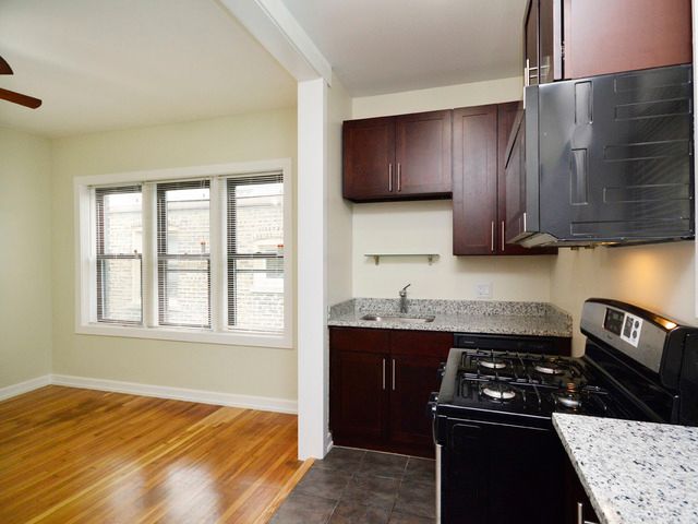 4206 N Pulaski Road 2W, Chicago, IL 60641