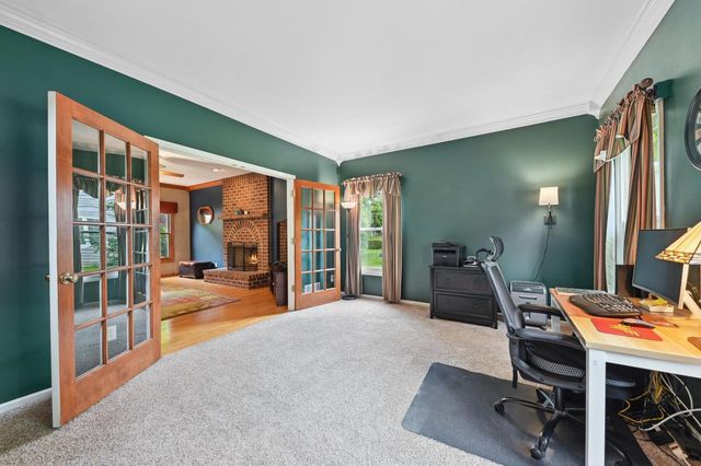 20750 Chadwick LANE, Brookfield, WI 53045