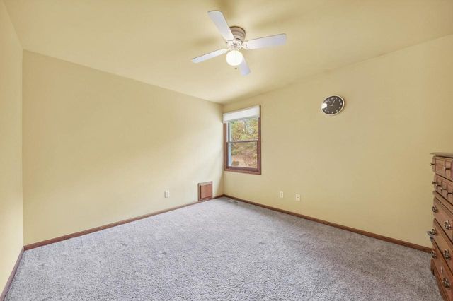 20750 Chadwick LANE, Brookfield, WI 53045
