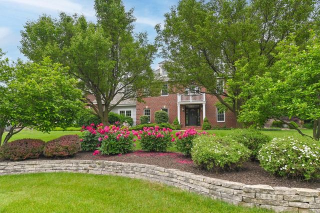 20750 Chadwick LANE, Brookfield, WI 53045