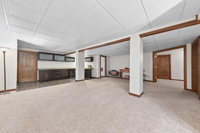 20750 Chadwick LANE, Brookfield, WI 53045