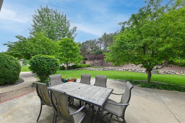 20750 Chadwick LANE, Brookfield, WI 53045