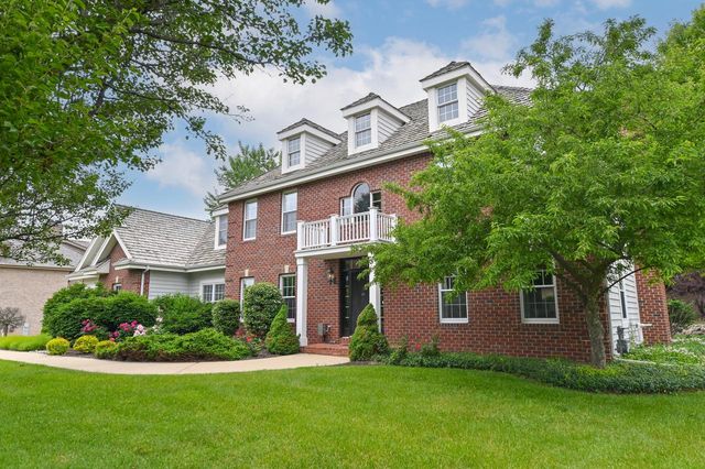 20750 Chadwick LANE, Brookfield, WI 53045