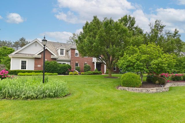 20750 Chadwick LANE, Brookfield, WI 53045