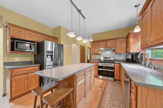 20750 Chadwick LANE, Brookfield, WI 53045