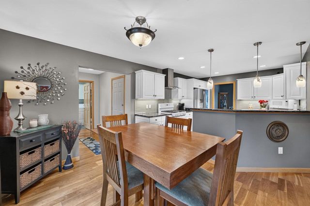 1604 Three Wood Drive, Mount Horeb, WI 53572