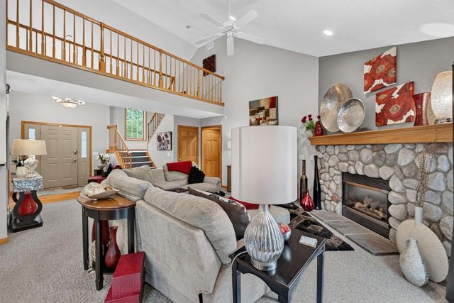 1604 Three Wood Drive, Mount Horeb, WI 53572