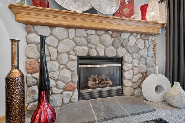 1604 Three Wood Drive, Mount Horeb, WI 53572
