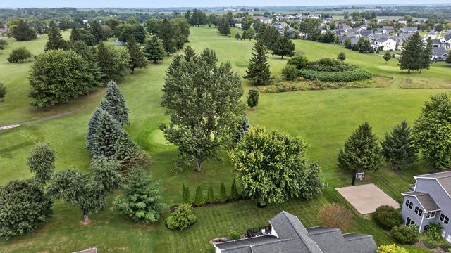 1604 Three Wood Drive, Mount Horeb, WI 53572