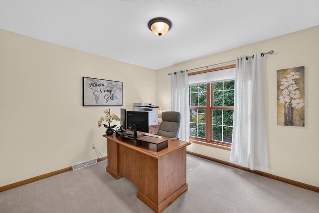 1604 Three Wood Drive, Mount Horeb, WI 53572