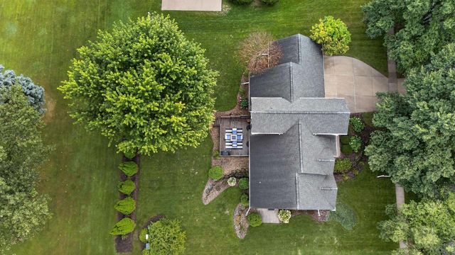 1604 Three Wood Drive, Mount Horeb, WI 53572