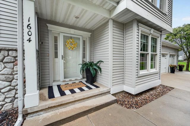 1604 Three Wood Drive, Mount Horeb, WI 53572