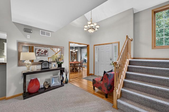 1604 Three Wood Drive, Mount Horeb, WI 53572