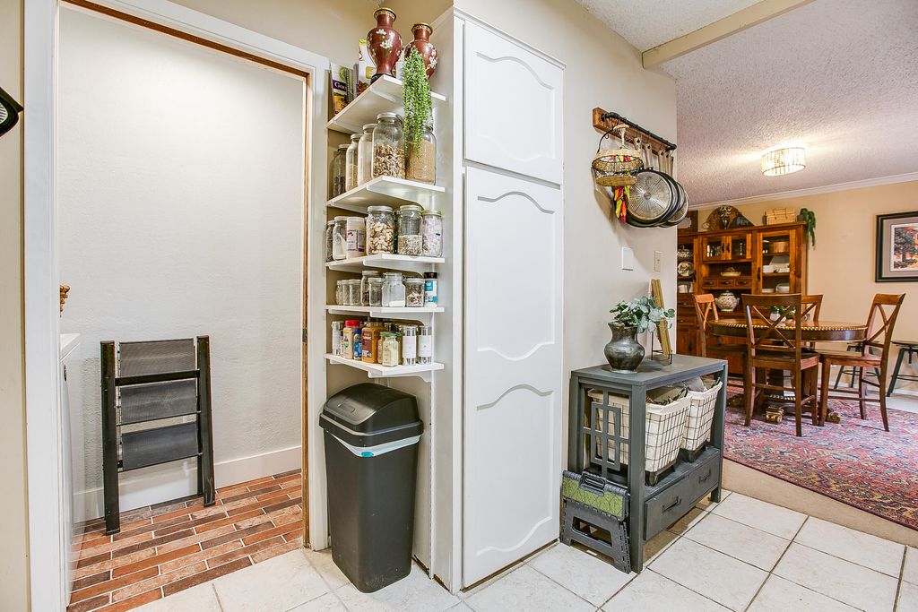 Image 15 of property listing at 3529 Green Ridge Drive, San Angelo, TX 76904