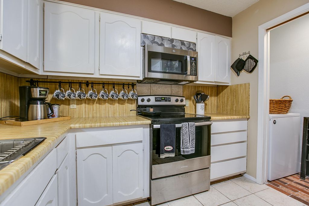 Image 16 of property listing at 3529 Green Ridge Drive, San Angelo, TX 76904