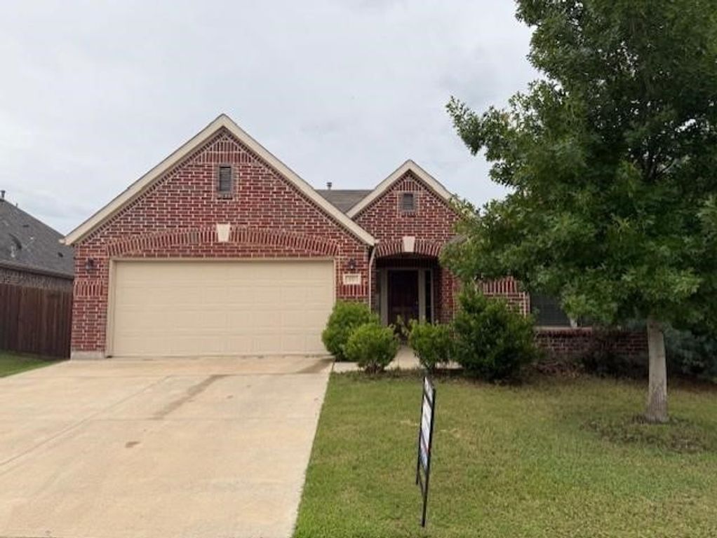 917 Bird Creek Drive, Little Elm, TX 75068 — exterior