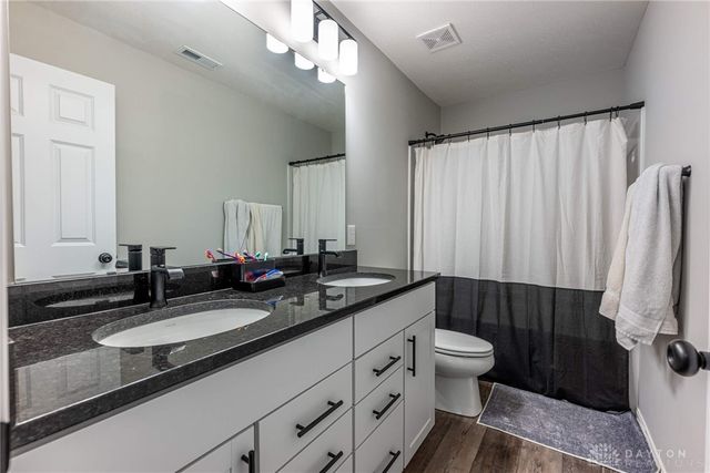 419 Carleton Drive, Sugarcreek Twp, OH 45440